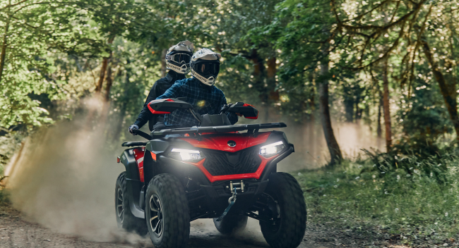 Papio XO-1, desain retro, performa handal, mesin 125cc, stylish, gesit, pengendara muda, fitur lengkap, hemat bahan bakar, mudah dikendarai, harga terjangkau.